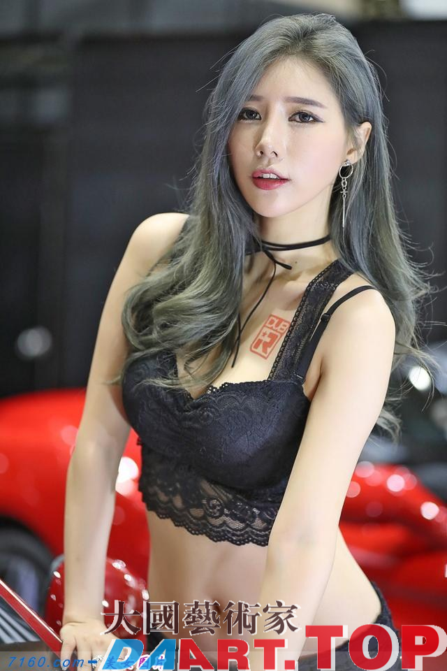 韩国车模宋姝儿蕾丝抹胸挺巨乳性感图片
